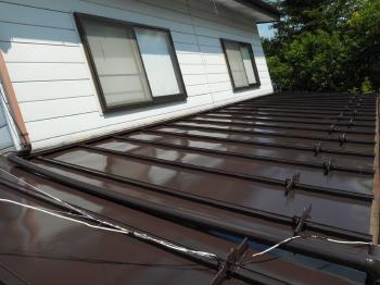 生き返った屋根を見てうれしくなります。